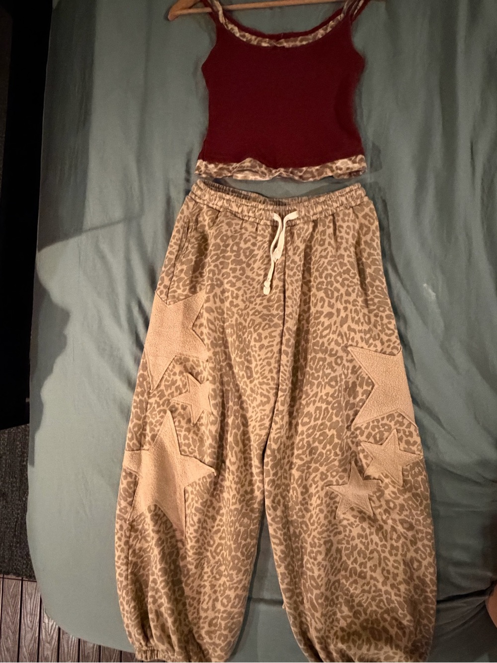 Womens Maroon Ribbed Tank with Leopard Trim - Picture 3 of 5